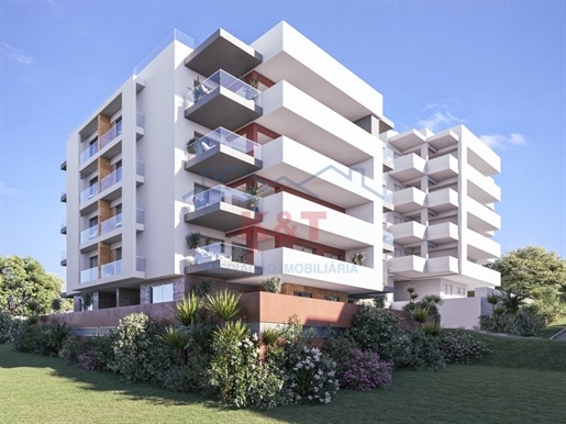 Neue luxuriöse 2 + 1-Zimmer-Wohnung in Jardins do Amparo