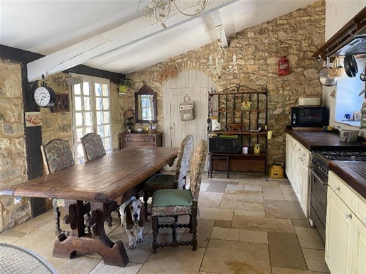Property
Located in a quiet environment, Perigord set offering a superb surface habit
