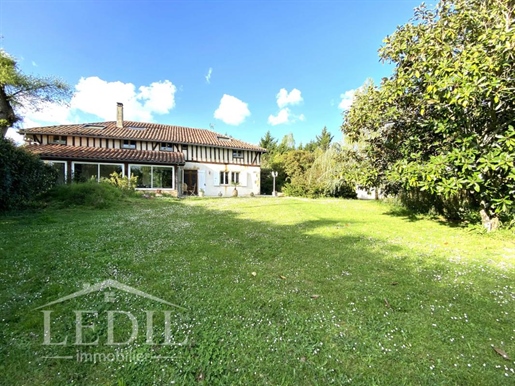 Superb Landes House with Pool and Gîte