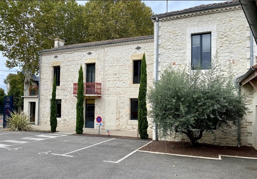 Commercial building - Location N°1