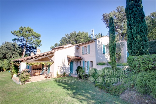 Provençal house for sale in Grimaud