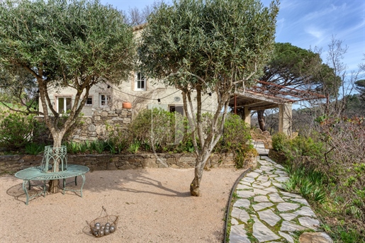 Prachtige Provençaalse villa te koop in La Garde Freinet