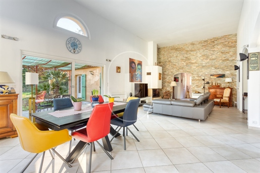 Charming one-storey house for sale in la Garde Freinet with view