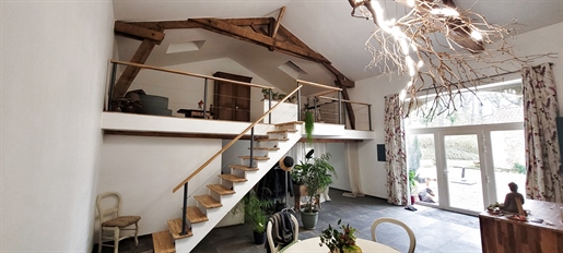 À vendre gîte en Dordogne ancien corps de ferme de 266 m2 habitable sur 3 habitations , 30 720 m2 de