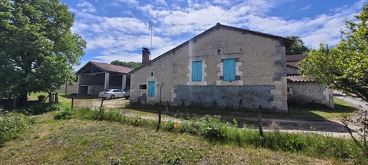 A vendre maison Dordogne ancienne ferme a restauré avec grange et dépendances proche Riberac