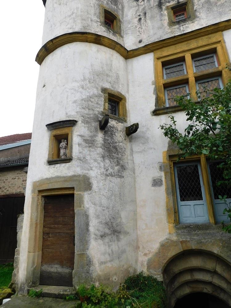 Vroeg 16e-eeuws herenhuis geklasseerd als historisch monument - € 120.000