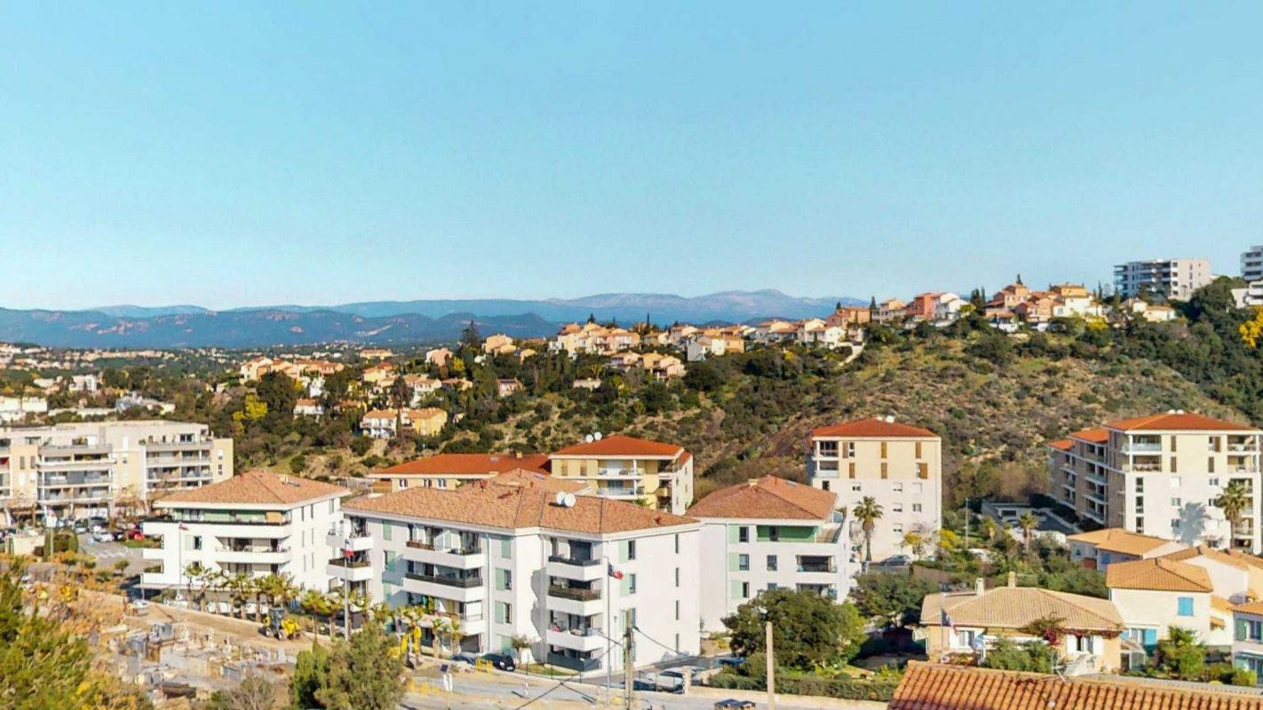 Apartment Saint Raphael 4 room(s) upstairs
