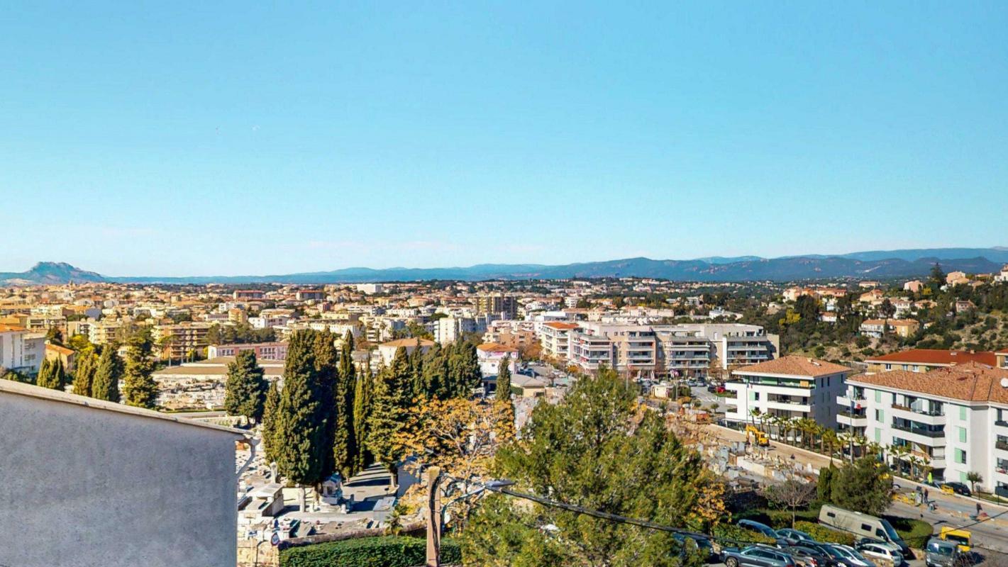 Apartment Saint Raphael 4 room(s) upstairs