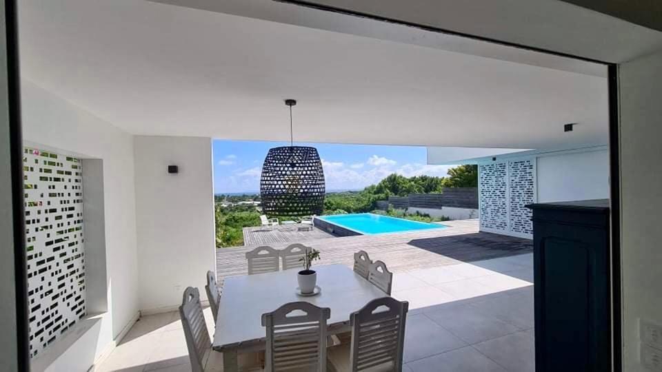 Luxurious house for sale ultra luxury contemporary Californian spirit flat roof ...