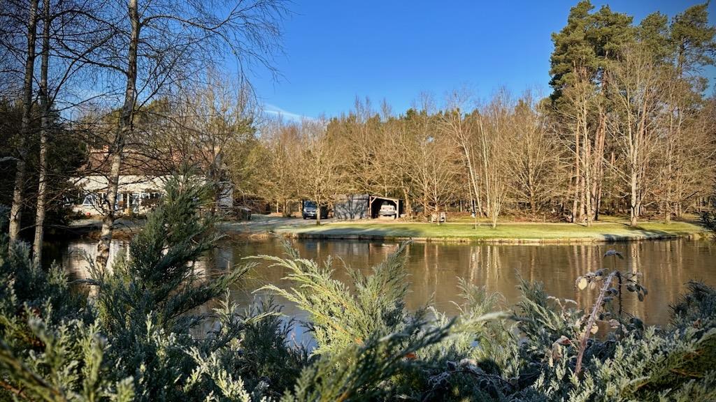 Beautiful family property 7 rooms – 150 m² of living space – Land 6,342 m² with pond & swimming pool