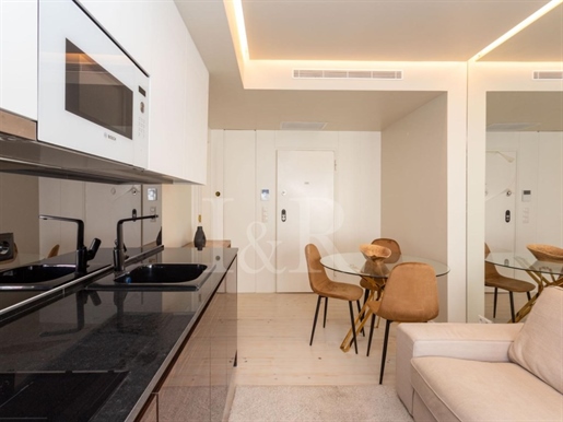 1-Bedroom apartment duplex with balcony in a quiet street at Bairro Alto, Lisbon