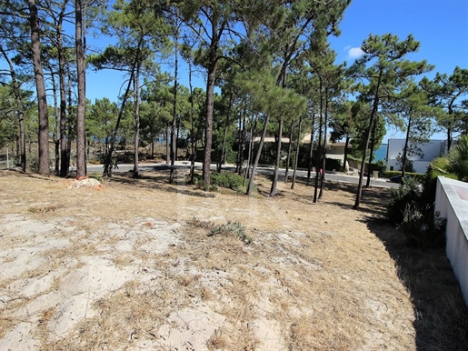 Lote para construção de moradia perto da praia em Troia