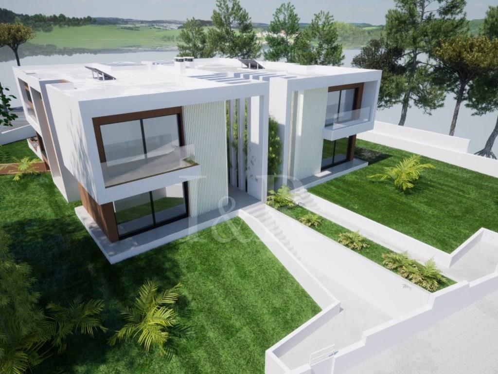 Luxury 4-bedroom villa with swimming pool near the beach in Troia