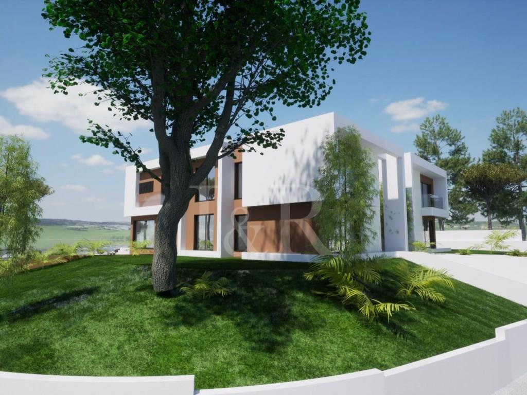 Luxury 4-bedroom villa with swimming pool near the beach in Troia