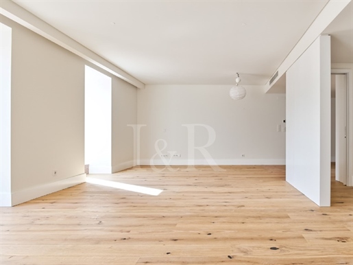 3-Bedroom apartment with parking and city view, next to Largo do Intendente, Lisbon