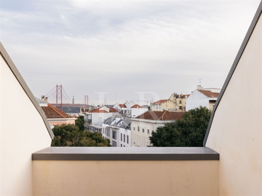 3 bedroom duplex apartment with balcony and parking in Tapada da Ajuda, Lisbon