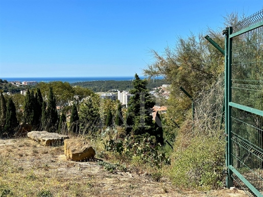Land for construction of detached villa in Carnaxide
