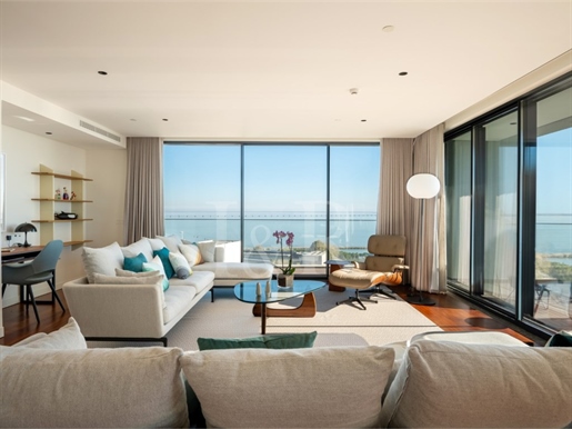 Magnificent 4 bedroom apartment with river view, in Parque das Nações, Lisbon