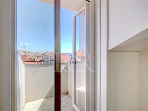 3 bedroom duplex apartment with river view and parking in Bairro Alto, Lisbon
