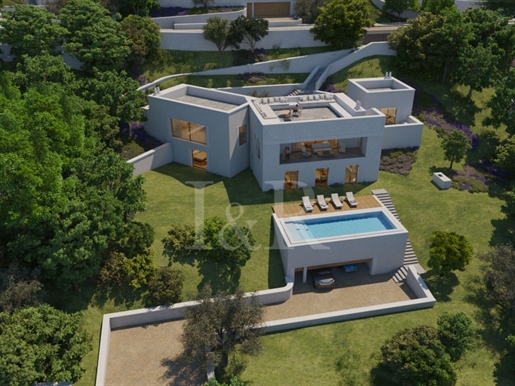 Luxury 5 bedroom villa with pool in resort with golf, near Loulé, Algarve