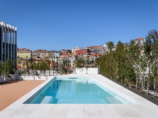 Penthouse 5 pièces avec terrasse, piscine et vue, proche du Cais do Sodré, Lisbonne