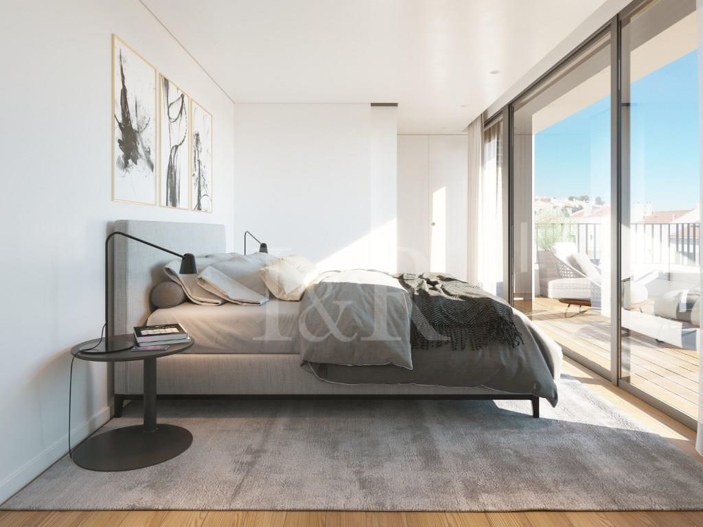 4-Bedroom duplex apartment with terrace and parking in Caxias, Oeiras