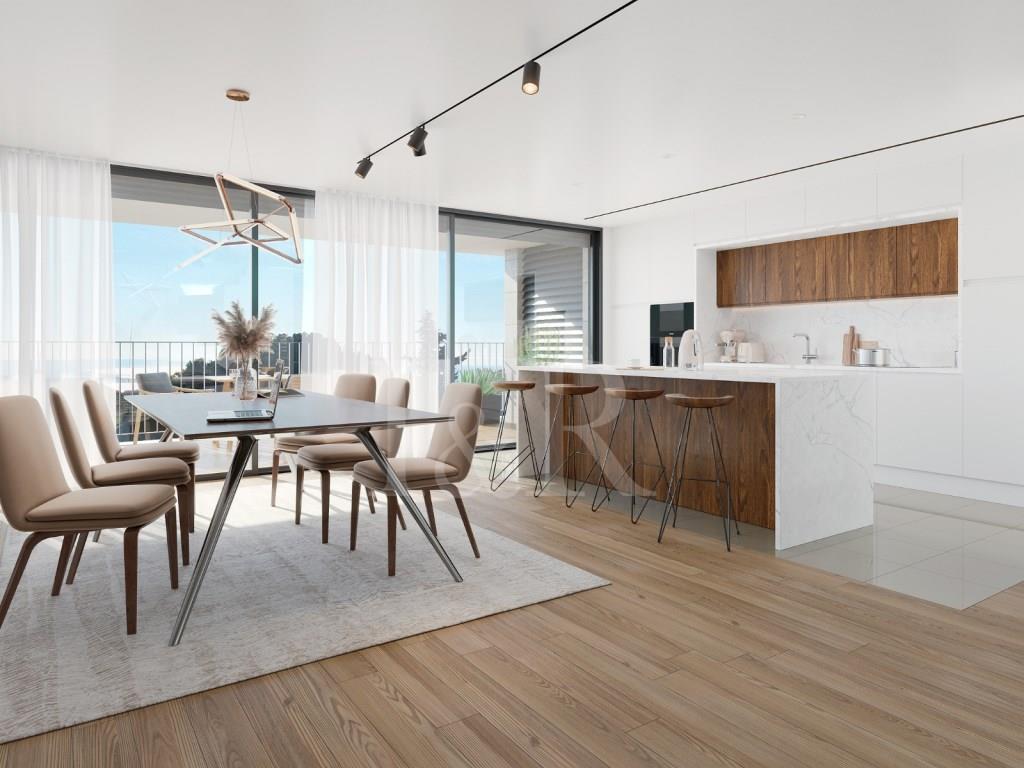 4-Bedroom duplex apartment with terrace and parking in Caxias, Oeiras