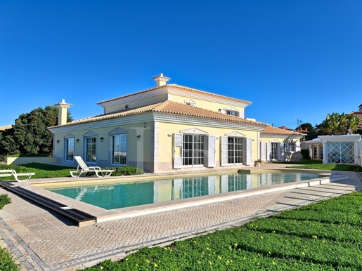 Villa 9 pièces avec jardin, piscine et vue mer à Praia Grande