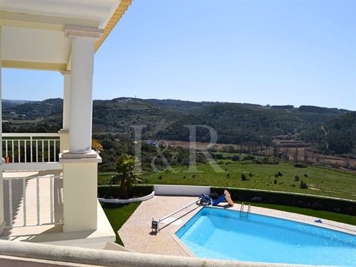 7-Bedroom villa with garden, pool and sea view near Ericeira