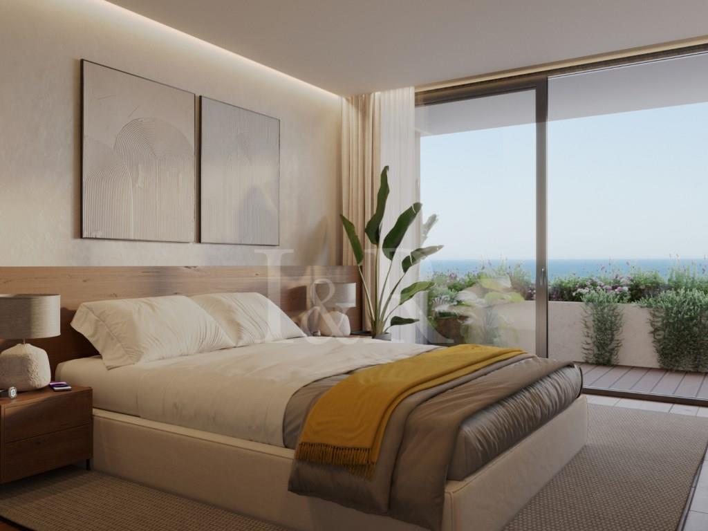 2 bedroom with terrace and garage, in Sesimbra