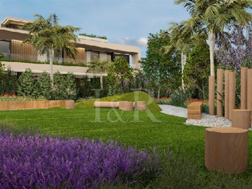 Villa T5 de luxo com jardim, piscina e garagem entre Sintra e Cascais