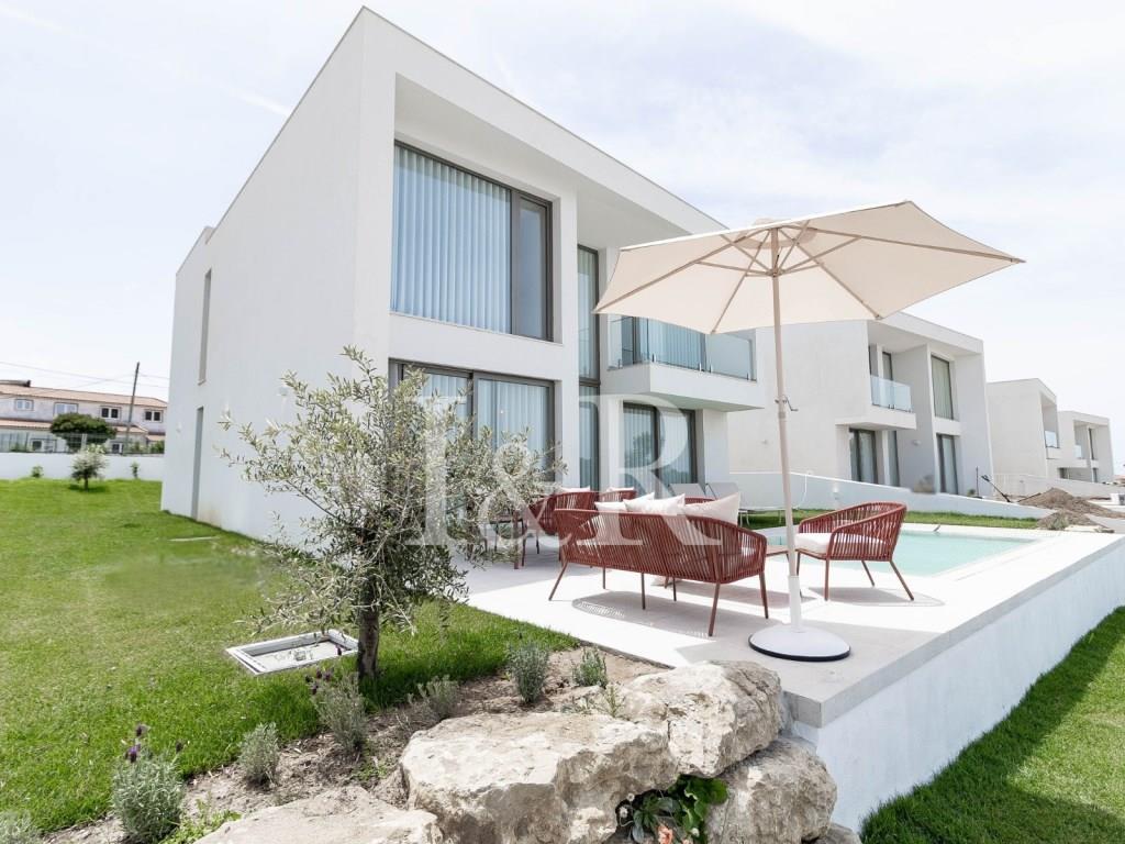 4-Bedroom villa with garden and pool in Fontanelas, Sintra