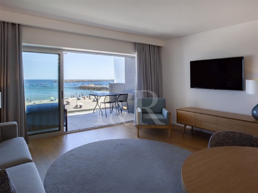 Studio apartment with sea view, terrace and guaranteed profitability, in Sesimbra