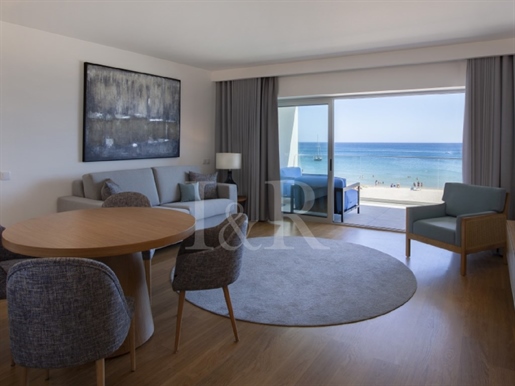 Apartamento T0 com vista mar, terraço e rentabilidade garantida, em Sesimbra