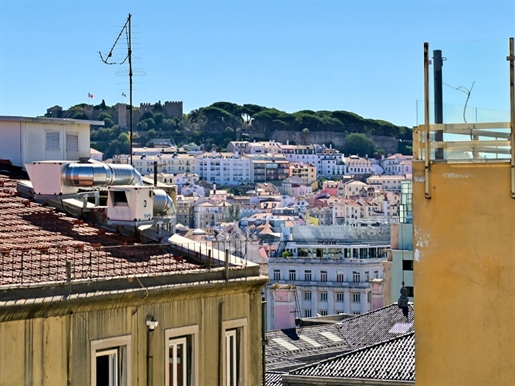 1 bedroom apartment with terrace, near Av. Liberdade, Lisbon