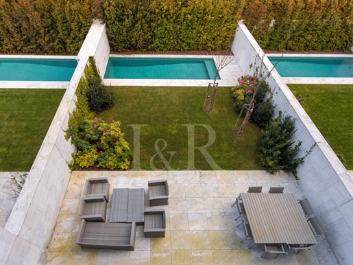 4-Bedroom villa with garden and pool in Cascais