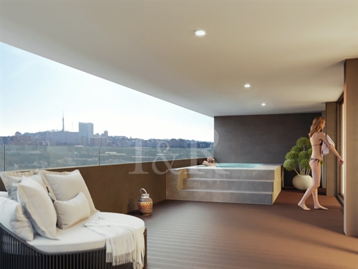 Apartamento T3 com terraço, piscina e vista rio em Vila Nova de Gaia