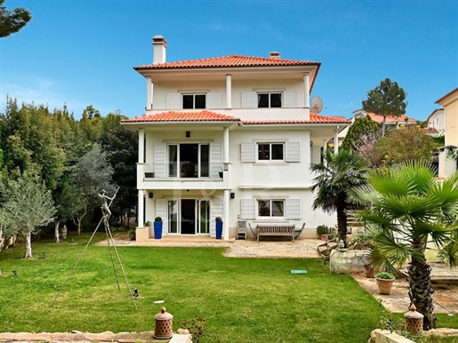 Villa de luxe 5 pièces avec jardin à Cascais