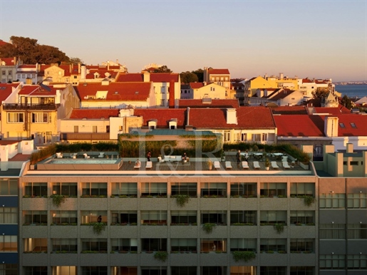 2+1 bedroom apartment with river view, Av. Infante Santo, Lisbon