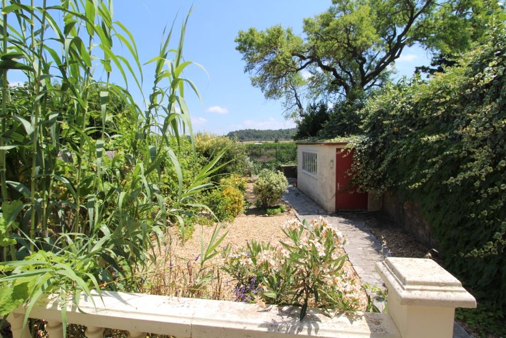 Rustig wijnbouwershuis met tuin, terras en uitzicht