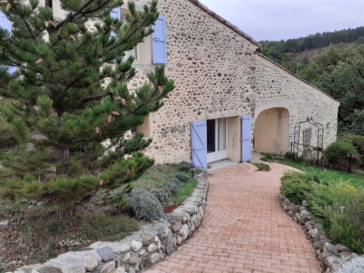 Property with gîtes and guest rooms