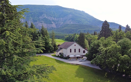 Vente Camping, Chambres d'hôtes/Gîte, Restaurant - Sud des Hautes Alpes