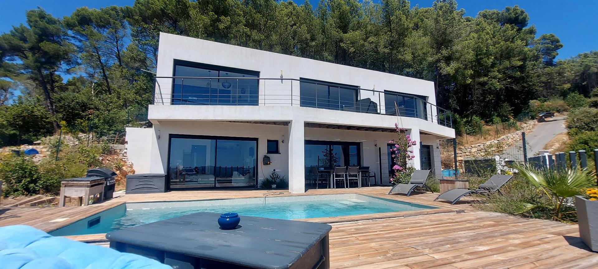 Compra: Vivenda (83300)