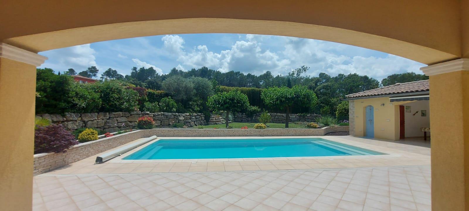 Compra: Vivenda (83780)