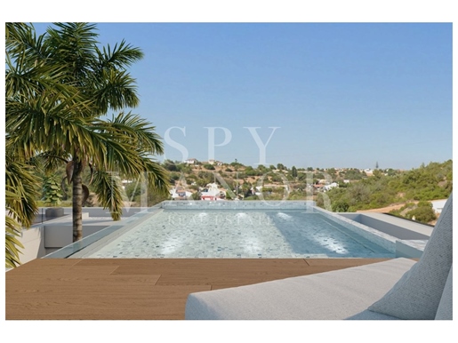 Stunning 3-bedroom villa with rooftop pool in Carvoeiro