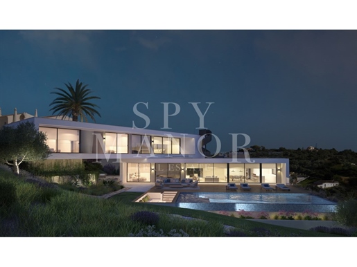 Forthcoming masterpiece of modern luxury in Carvoeiro