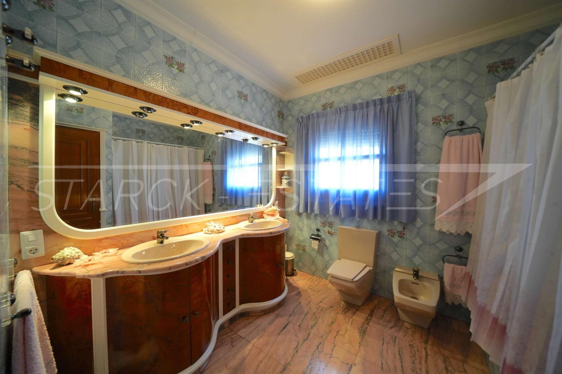 Purchase: Apartment (03778)