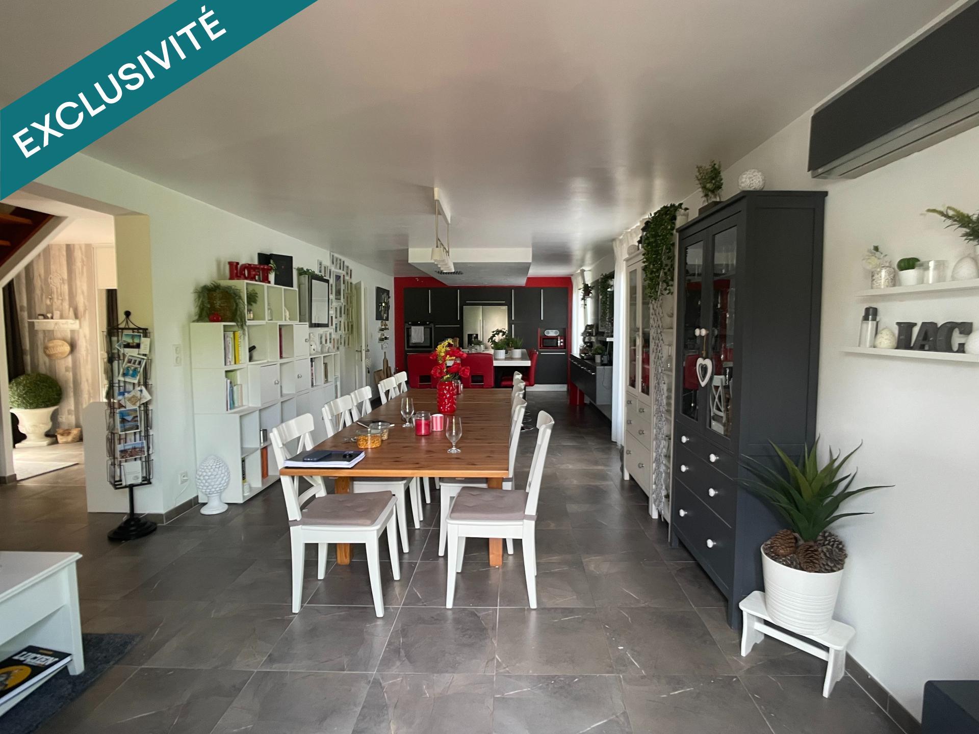 Purchase: Luxury property (31700)