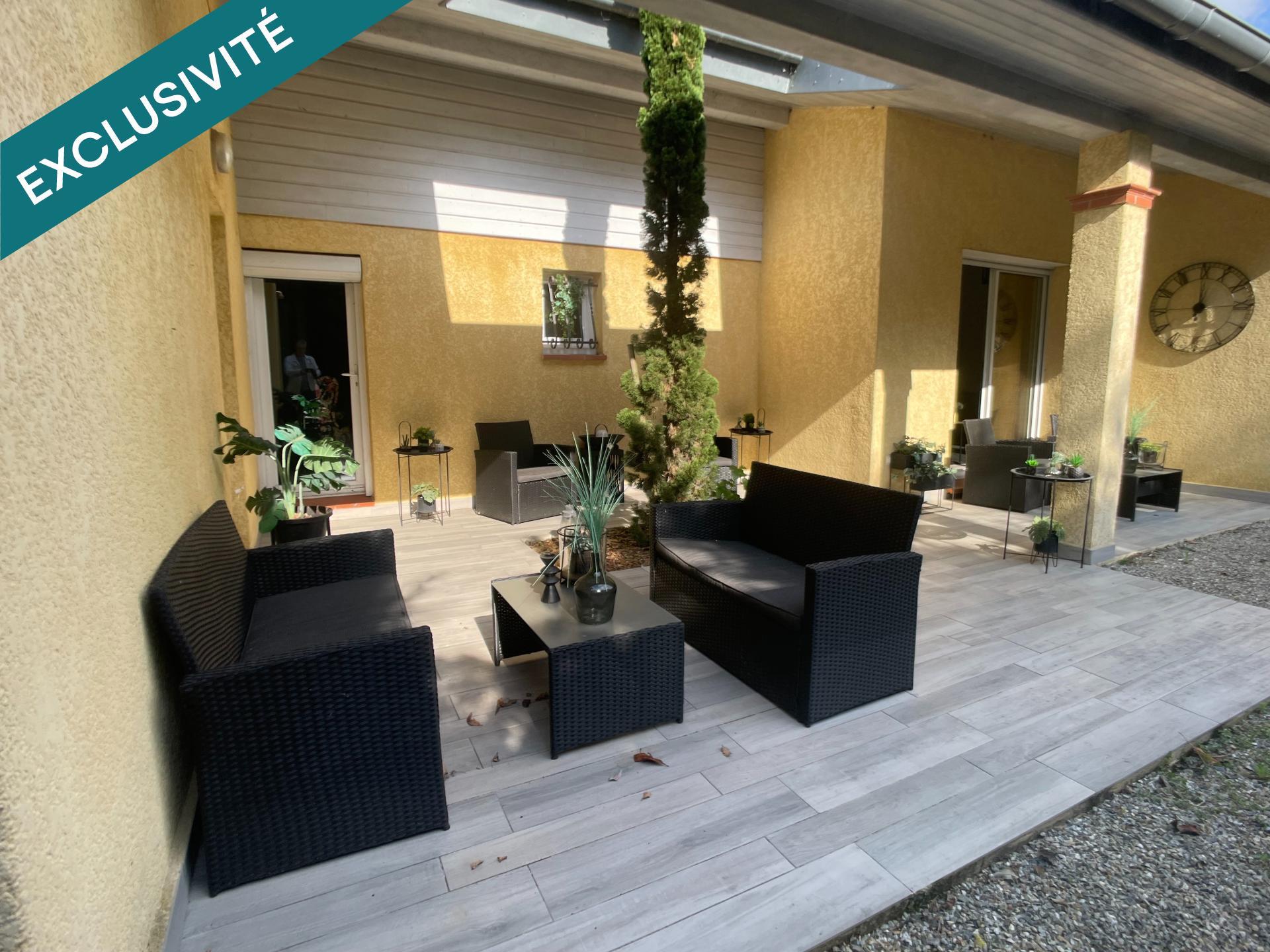 Purchase: Luxury property (31700)