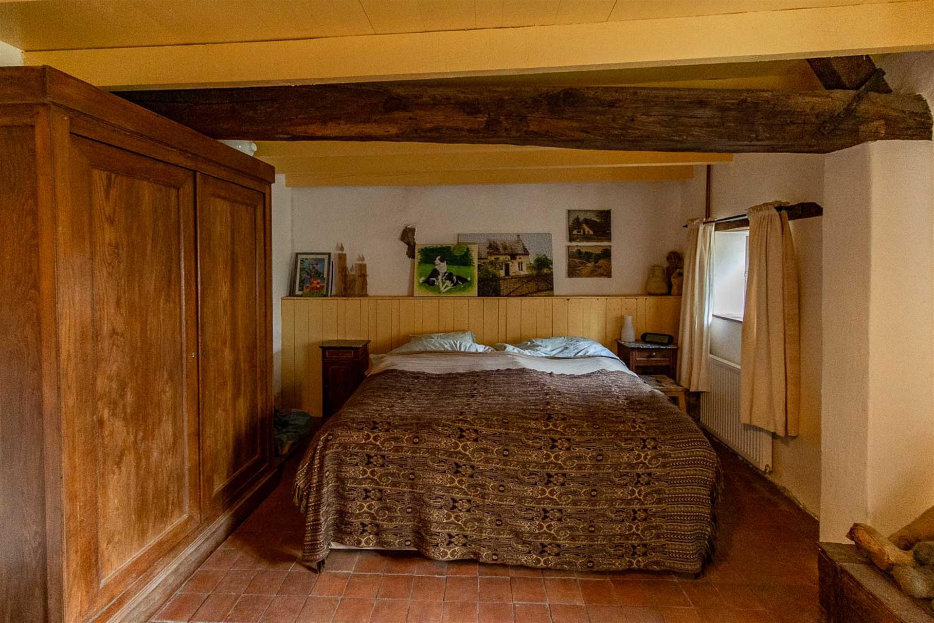 Detached house with swimming pool and camper van garage on ± 7,500 m²